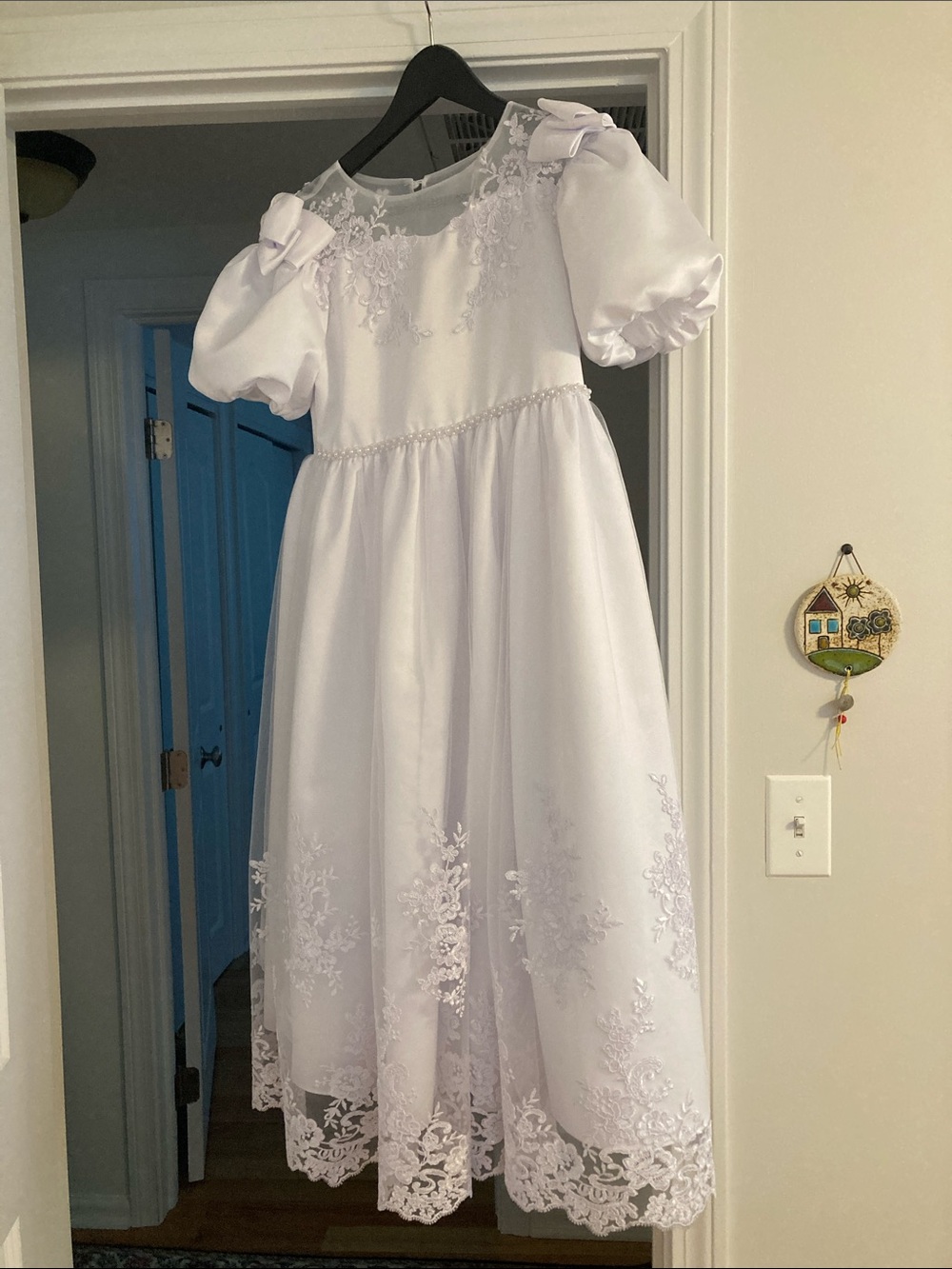 iris & ivy White Lace Overlay communion or flower girl Dress - Size 14
